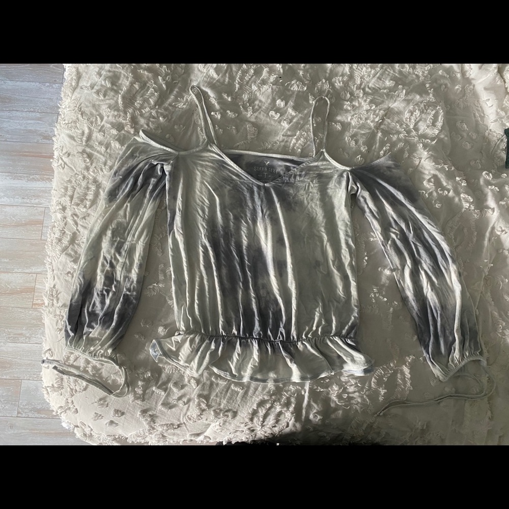 american eagle flowy shirt